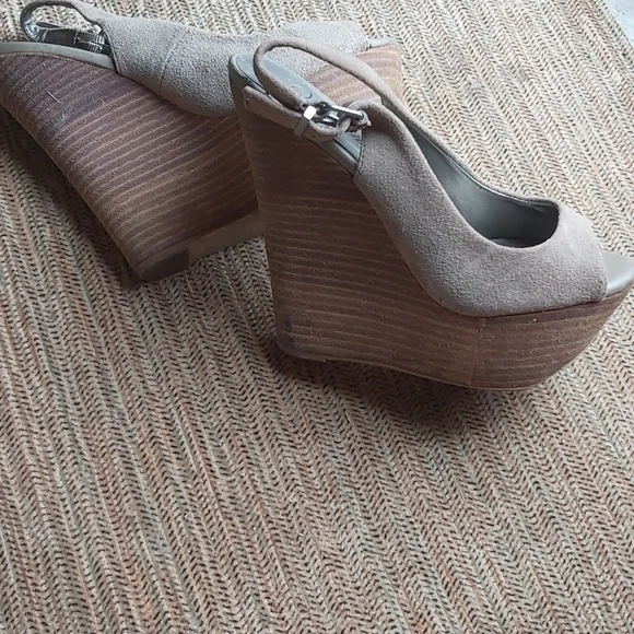 Shoes - Picture 3 of 3